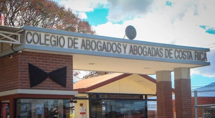 Diputada denuncia en plenario prácticas «turbias e inmorales» por parte de junta que busca ser reelecta en Colegio de Abogados y Abogadas [Replica de Noticia]